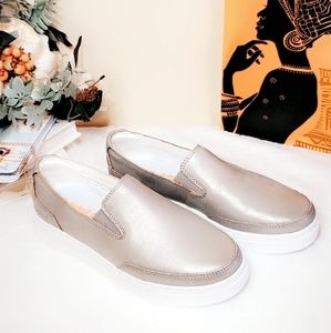 Timberland women shoes 6.5 new silver color